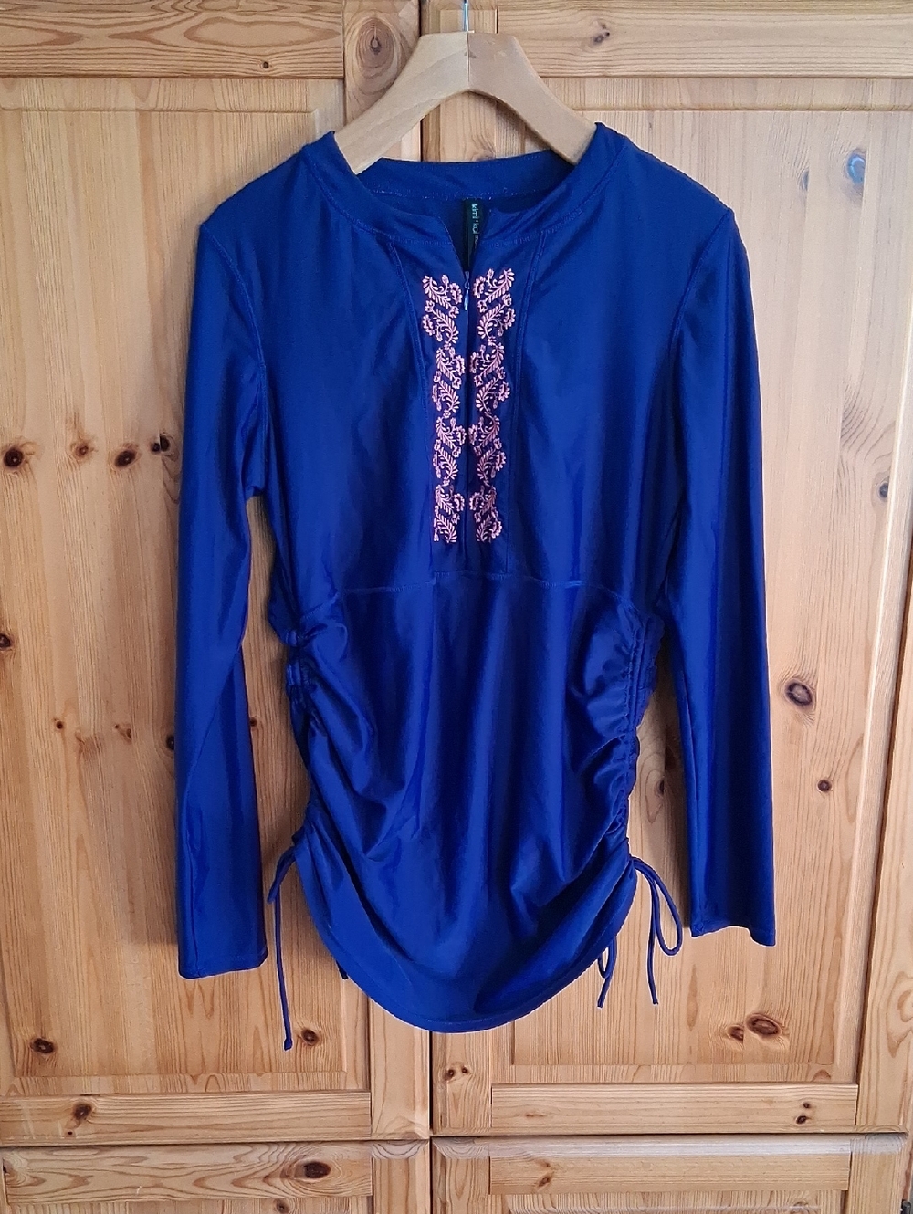 Kimi And Kai Maternity Blue Long-Sleeve Embroidered Rash Guard Swim Top Large